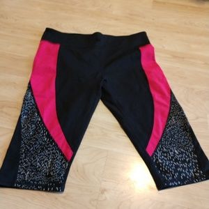 Fabletics capris